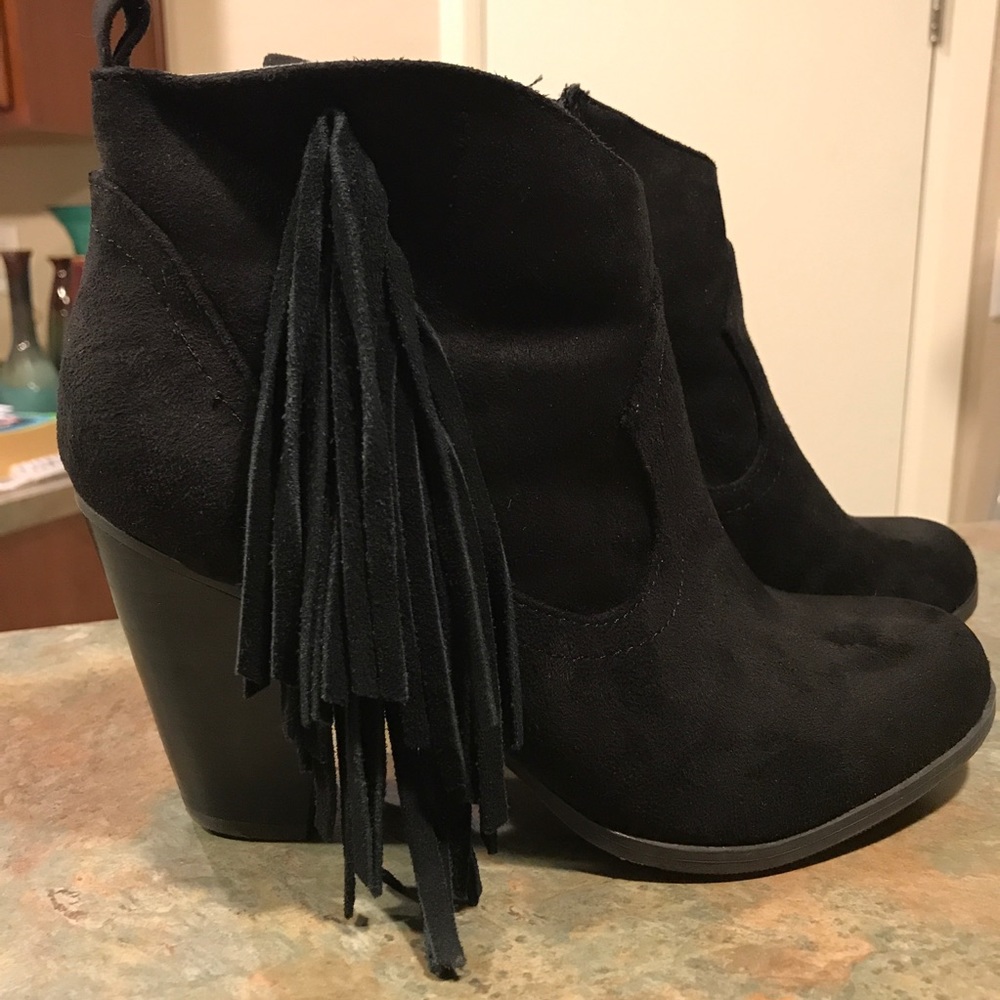 Madden Girl Black Fringe Booties!